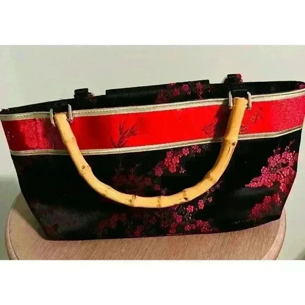 purse‎